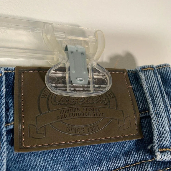 Cabela’s Shorts size 34” Medium Wash Cut Off Denim Jean Shorts - Picture 7 of 9